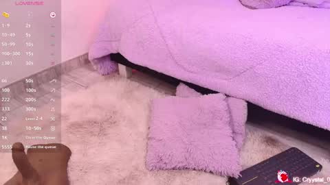 Snapshot of black_cryystal chatting on 02-14-25, 06:19 Crystal3 online show from 02-14-25, 06:19