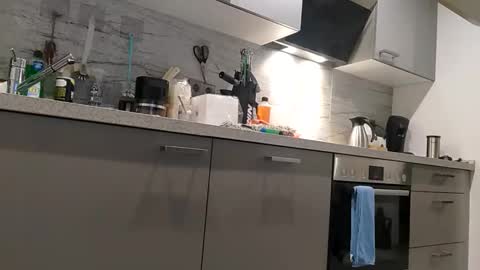 Manuel online show from 11-20-25, 04:18