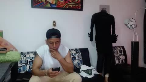 black_hot26 online show from 09-21-25, 02:29