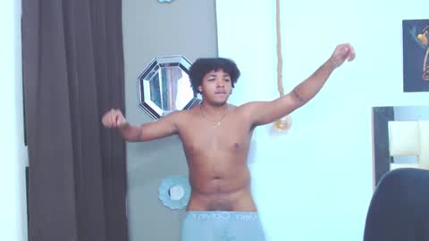 black_king_241 online show from 03-10-25, 05:54