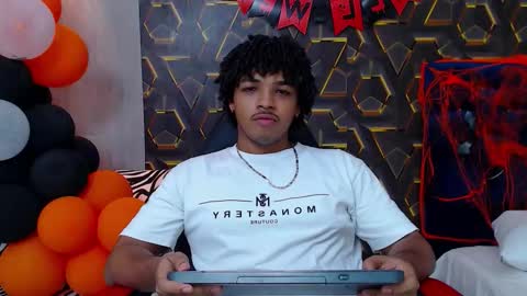 black_king_241 online show from 10-29-25, 02:36