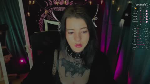 Snapshot of black_kittie_01 chatting on 12-15-24, 01:43 Black Kittie Wednesday - 1300 - 1900 GMT help me get 100 thumbs up online show from 12-15-24, 01:43