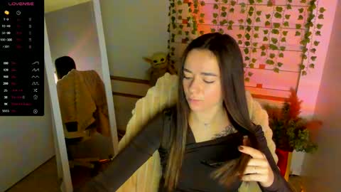 Snapshot of black_kittie_01 chatting on 09-28-25, 06:52 Black Kittie Wednesday - 1300 - 1900 GMT help me get 100 thumbs up online show from 09-28-25, 06:52