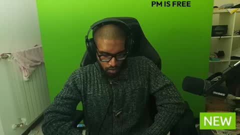 Snapshot of black_lollipop chatting on 12-07-24, 12:30 Master online show from 12-07-24, 12:30