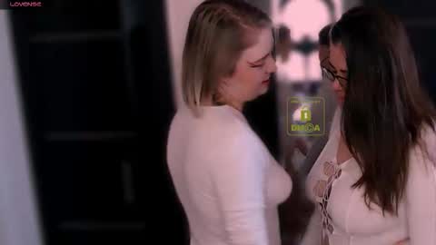 Snapshot of black_neon chatting on 03-18-26, 06:27 Sasha and Bella online show from 03-18-26, 06:27