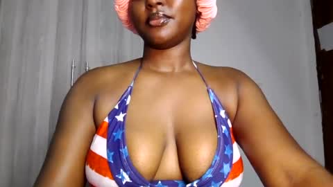 Snapshot of black_paanther chatting on 06-29-26, 10:15 black_paanther online show from 06-29-26, 10:15