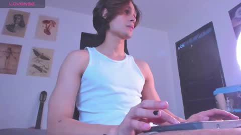 Snapshot of black_skull22 chatting on 11-24-25, 05:18 Bryan online show from 11-24-25, 05:18