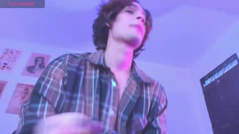 Snapshot of black_skull22 chatting on 11-26-25, 07:15 Bryan online show from 11-26-25, 07:15