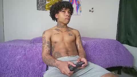 Snapshot of black_tentationx chatting on 05-19-26, 03:24 black_tentationx online show from 05-19-26, 03:24