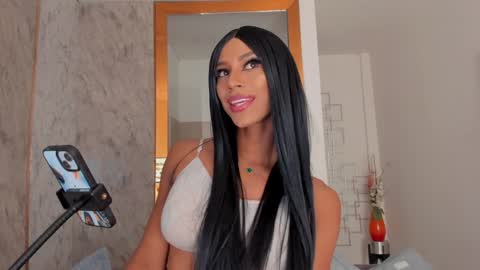 Snapshot of blackbeauty_ts chatting on 12-02-24, 01:46 Nina online show from 12-02-24, 01:46