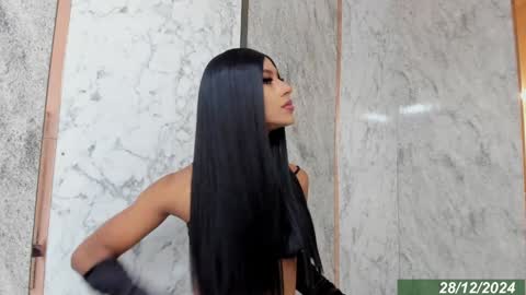 Snapshot of blackbeauty_ts chatting on 12-29-24, 02:10 Nina online show from 12-29-24, 02:10