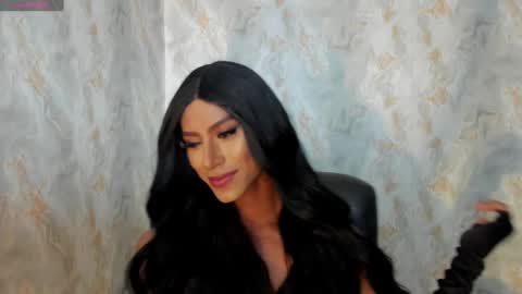 Snapshot of blackbeauty_ts chatting on 01-19-25, 05:49 Nina online show from 01-19-25, 05:49