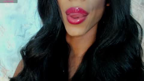 Snapshot of blackbeauty_ts chatting on 02-02-25, 04:00 Nina online show from 02-02-25, 04:00