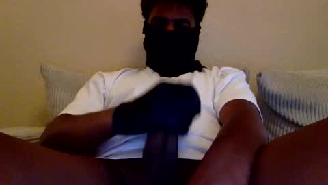Snapshot of blackboi4v chatting on 11-02-25, 02:41 blackboi4v online show from 11-02-25, 02:41