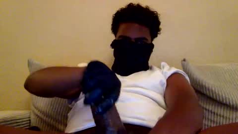 Snapshot of blackboi4v chatting on 11-11-25, 12:27 blackboi4v online show from 11-11-25, 12:27