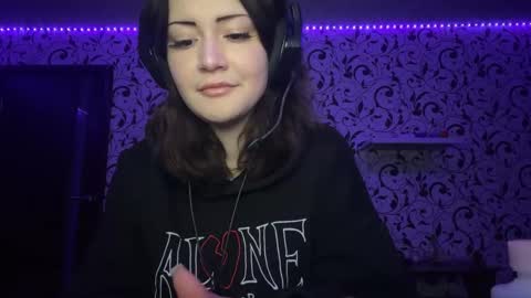 Lili online show from 01-06-26, 04:11