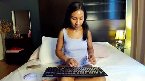 Angye online show from 02-17-26, 08:33