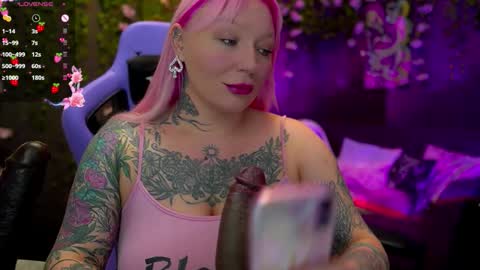 Alice online show from 09-24-25, 01:03