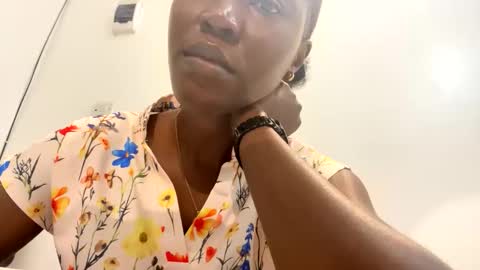 blackfairy01 online show from 12-22-25, 08:55