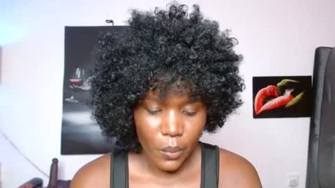 Smiley sylivia online show from 06-30-26, 04:13