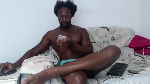 Twtter 1MikeBeckford            Onlyfns beckfordmike online show from 02-20-26, 02:17