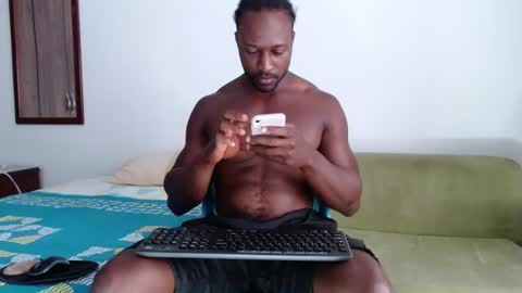 Twtter 1MikeBeckford            Onlyfns beckfordmike online show from 07-01-26, 02:07