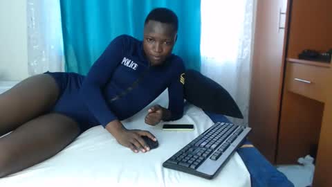 Snapshot of blackpappiy chatting on 11-08-25, 03:39 blackpappiy online show from 11-08-25, 03:39