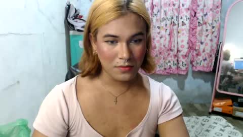 Ellez online show from 07-22-26, 10:18