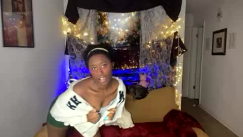 Snapshot of blackprincessstacy chatting on 06-23-26, 03:04 ask mme later online show from 06-23-26, 03:04