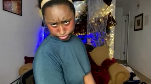 Snapshot of blackprincessstacy chatting on 06-26-26, 04:28 ask mme later online show from 06-26-26, 04:28