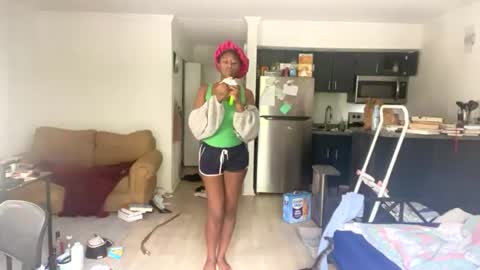 Snapshot of blackprincessstacy chatting on 07-24-26, 09:35 ask mme later online show from 07-24-26, 09:35