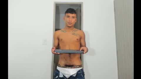 Snapshot of blacksex_boy chatting on 01-16-26, 06:45 Marlon online show from 01-16-26, 06:45