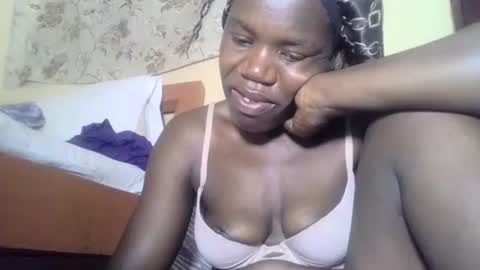 Snapshot of blacksexygal chatting on 03-09-25, 07:48 SARAH online show from 03-09-25, 07:48