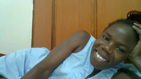 Snapshot of blacksexygal chatting on 11-15-25, 12:41 SARAH online show from 11-15-25, 12:41