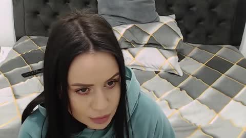 Snapshot of blackswan7777 chatting on 02-04-25, 03:47 Mira online show from 02-04-25, 03:47