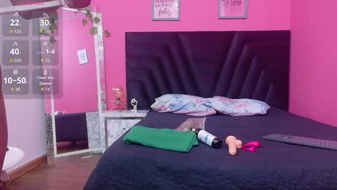 Tifffany bllom online show from 02-18-26, 03:13