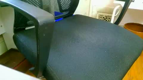 Snapshot of blackuncut55 chatting on 11-07-25, 04:18 Aqua online show from 11-07-25, 04:18