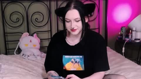 Snapshot of blacky_tea chatting on 10-06-25, 06:16 blacky_tea online show from 10-06-25, 06:16