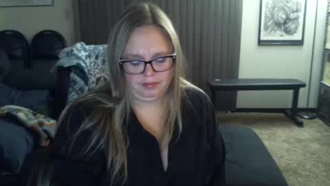 Snapshot of bladesizzo3111 chatting on 12-04-25, 02:54 bladesizzo3111 online show from 12-04-25, 02:54