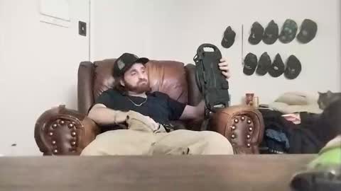 Snapshot of blahblam420 chatting on 11-25-25, 02:55 blahblam420 online show from 11-25-25, 02:55