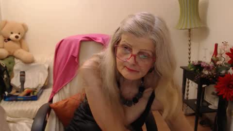 Snapshot of blairfort chatting on 01-29-25, 08:40 blairfort online show from 01-29-25, 08:40