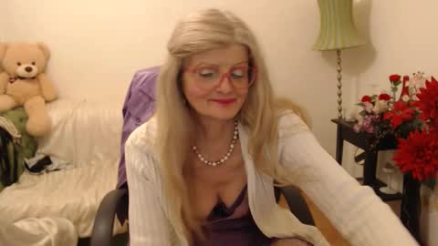 Snapshot of blairfort chatting on 03-10-25, 07:18 blairfort online show from 03-10-25, 07:18