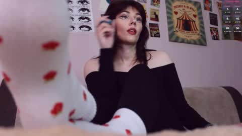 Snapshot of blake_luna chatting on 02-15-26, 12:25 Britney online show from 02-15-26, 12:25