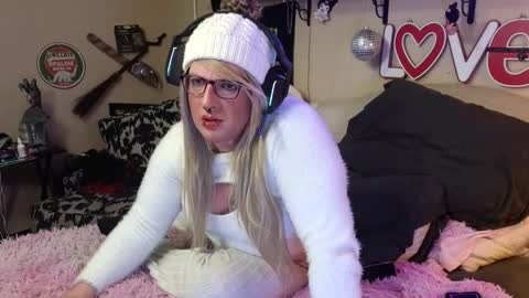 Snapshot of blakelytgirl chatting on 02-06-25, 05:30 Blakely Morningstar online show from 02-06-25, 05:30