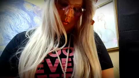 Blakely Morningstar   online show from 06-07-26, 08:51