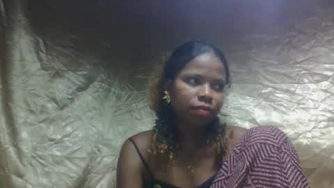 Snapshot of blanchmamy chatting on 12-14-25, 08:20 blanchmamy online show from 12-14-25, 08:20