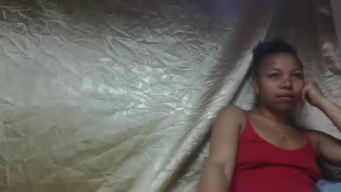 Snapshot of blanchmamy chatting on 12-17-25, 09:15 blanchmamy online show from 12-17-25, 09:15