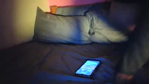 Snapshot of blathor30 chatting on 11-16-25, 10:04 blathor and friends online show from 11-16-25, 10:04