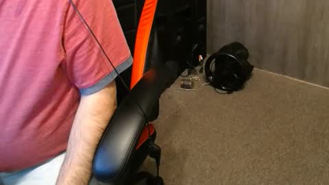 Snapshot of blazingslow chatting on 11-30-25, 06:17 blazingslow online show from 11-30-25, 06:17