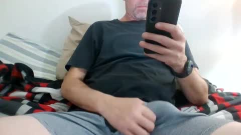 Banana boy blinky online show from 12-30-24, 01:04